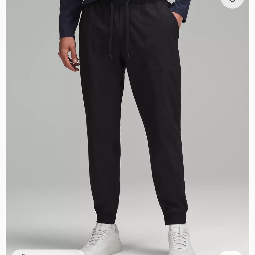 Lululemon Men's Black Jogger Pants NWT